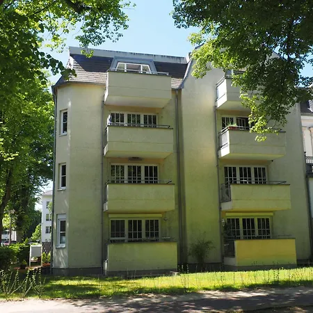 John, Direkt Am Kurpark Apartment *